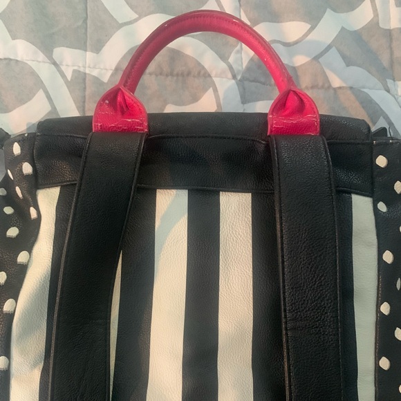 Betsey Johnson Purse Backpack - Picture 3 of 5